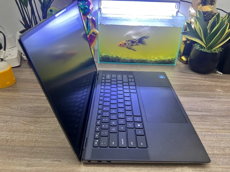 Dell Precision 5560 - Thumbnail